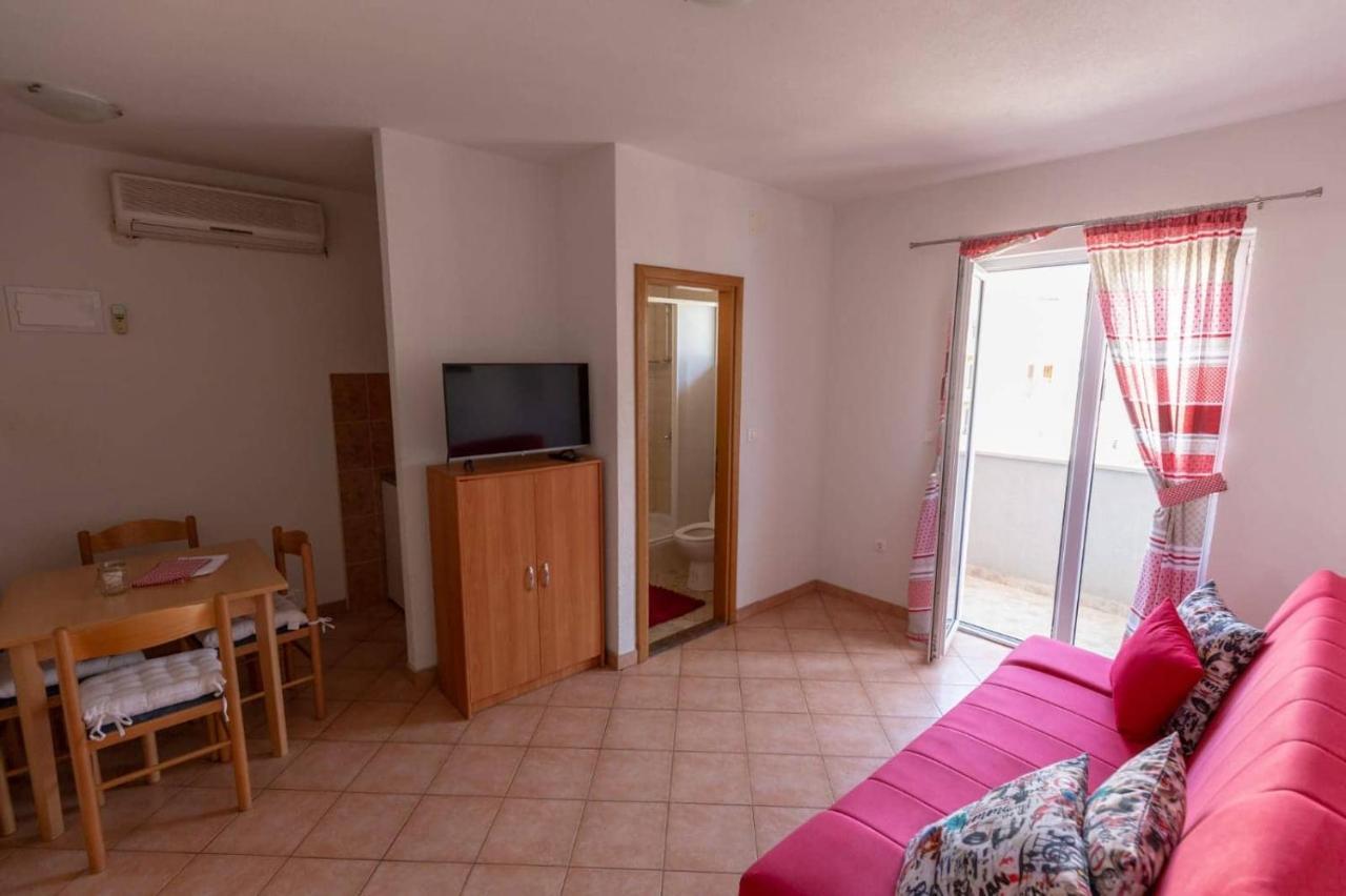 Apartments Elena Tucepi Ngoại thất bức ảnh