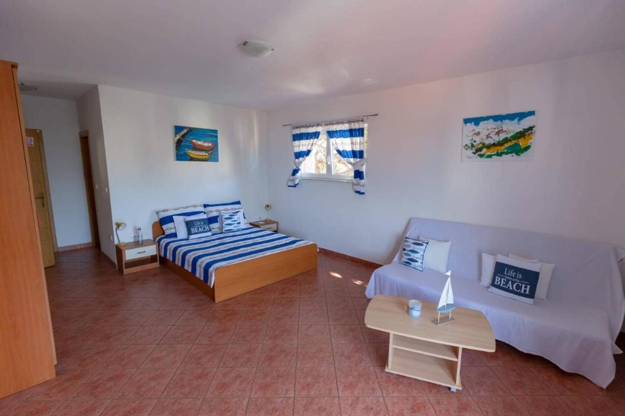 Apartments Elena Tucepi Ngoại thất bức ảnh