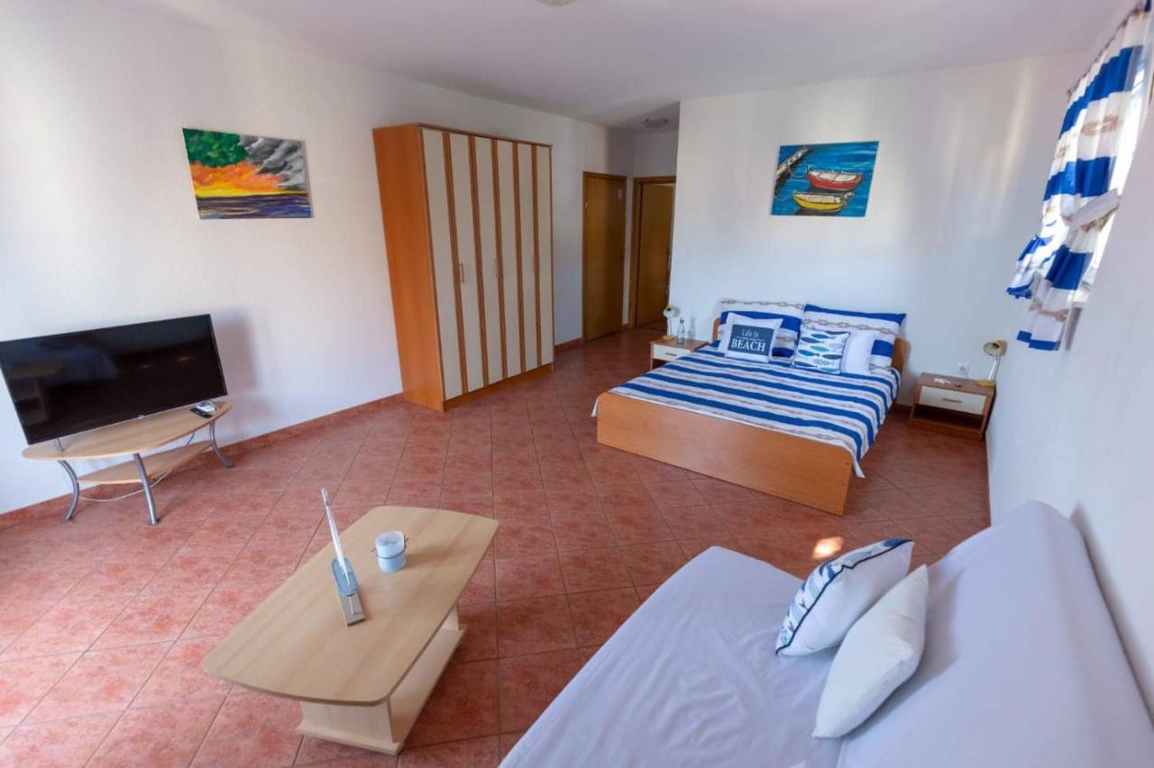 Apartments Elena Tucepi Ngoại thất bức ảnh