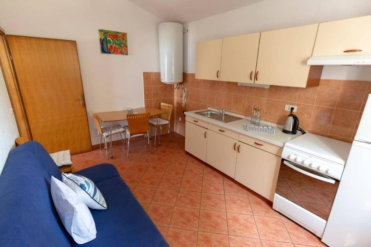 Apartments Elena Tucepi Ngoại thất bức ảnh