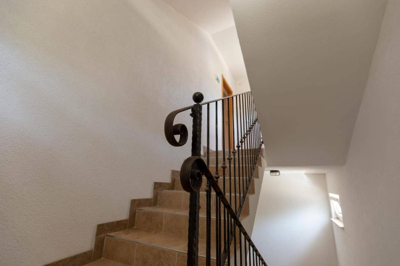 Apartments Elena Tucepi Ngoại thất bức ảnh