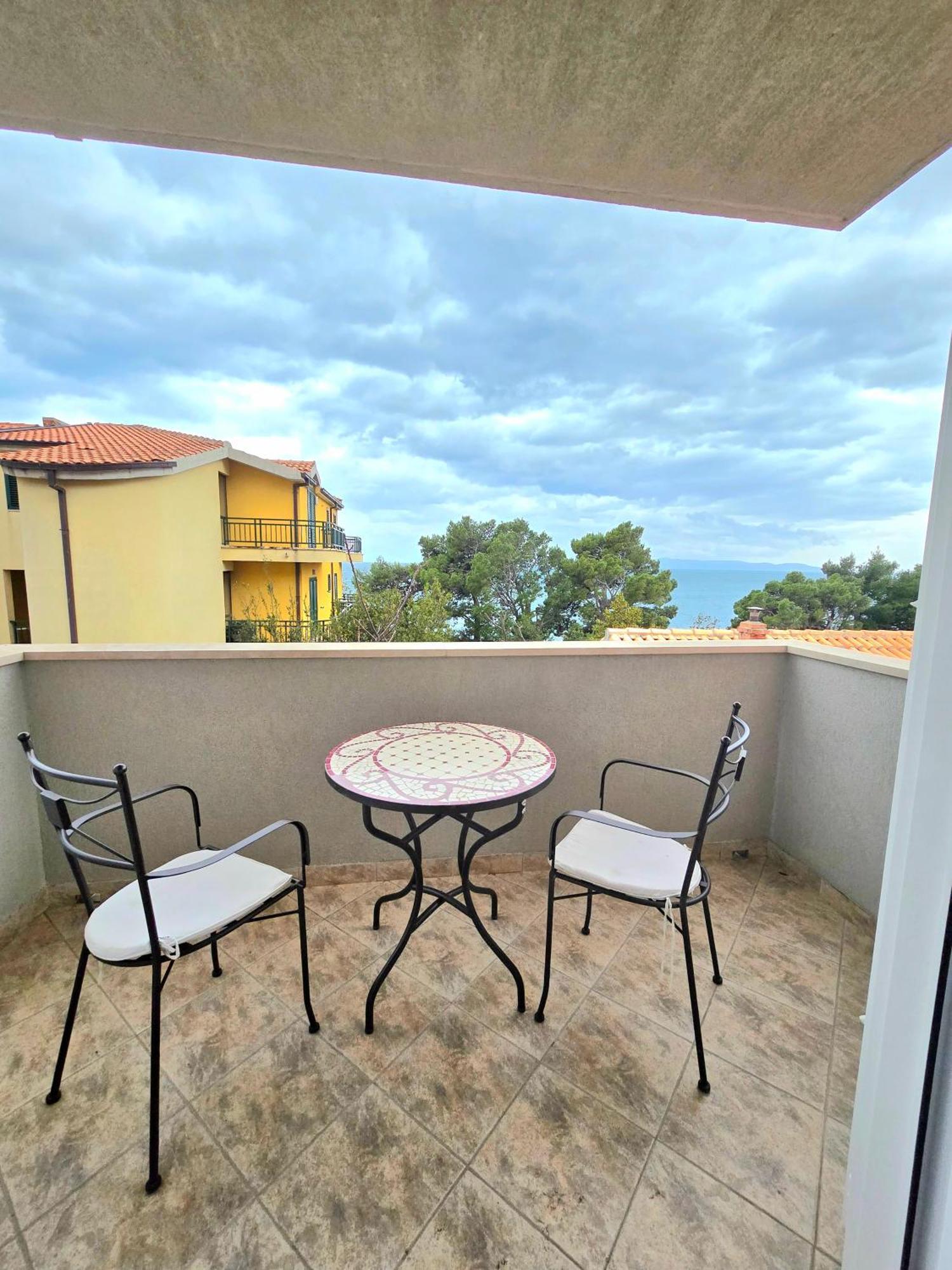 Apartments Elena Tucepi Ngoại thất bức ảnh
