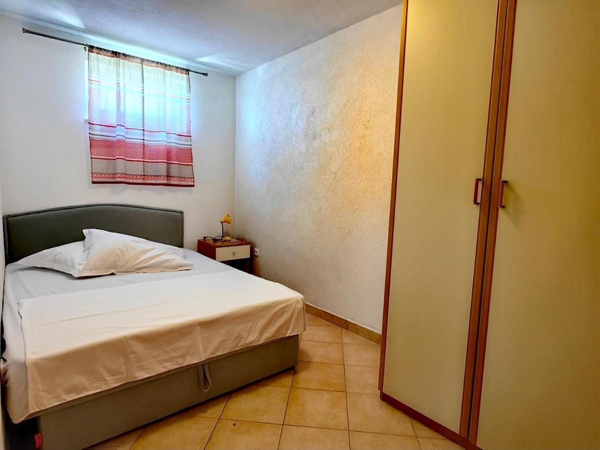 Apartments Elena Tucepi Ngoại thất bức ảnh